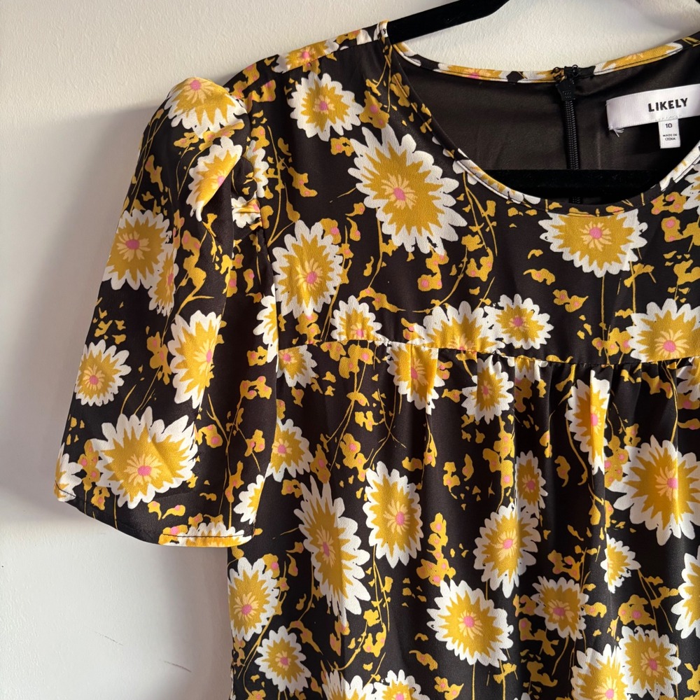 Likely Women's Black Daisy‎ Print Tiered Ruffle Short Sleeve Dress Size 10 - Picture 2 of 4